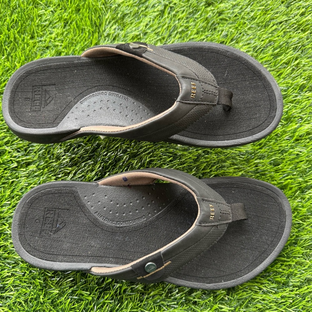 Reef Men's Black Cushion Flip Flops Size 8